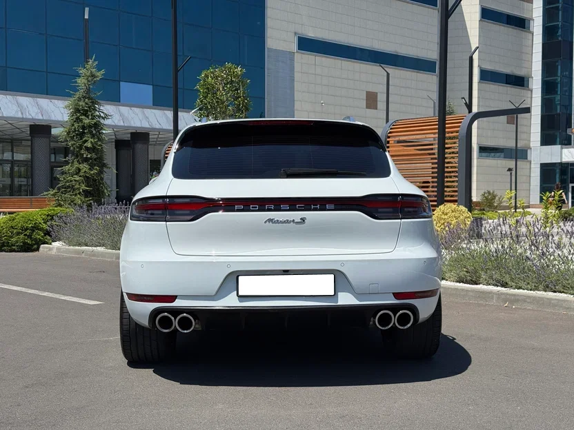 Porsche Macan S